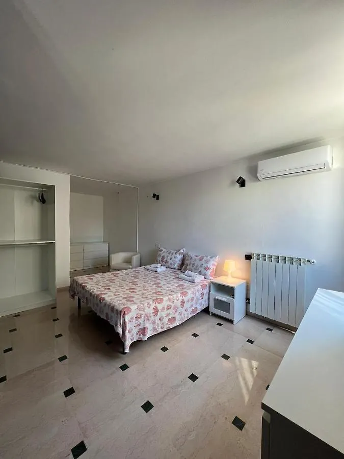 Terrazza Rue Ragusa - Scardicchio Maisons Bari 0*,  Włochy